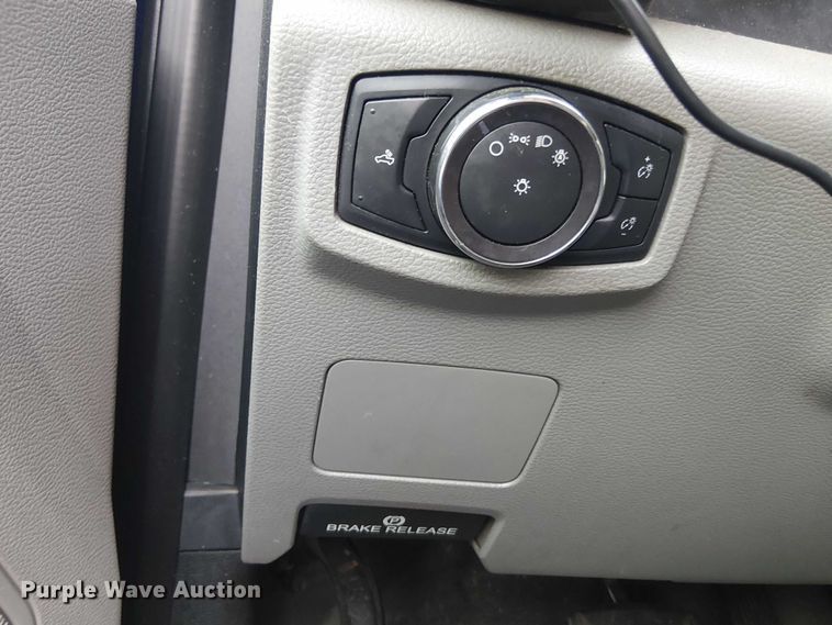 image for item EV5238 2019 Ford F250 Super Duty Crew Cab pickup truck