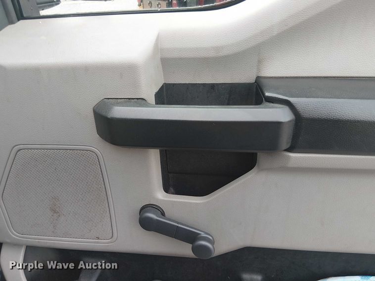 image for item EV5238 2019 Ford F250 Super Duty Crew Cab pickup truck