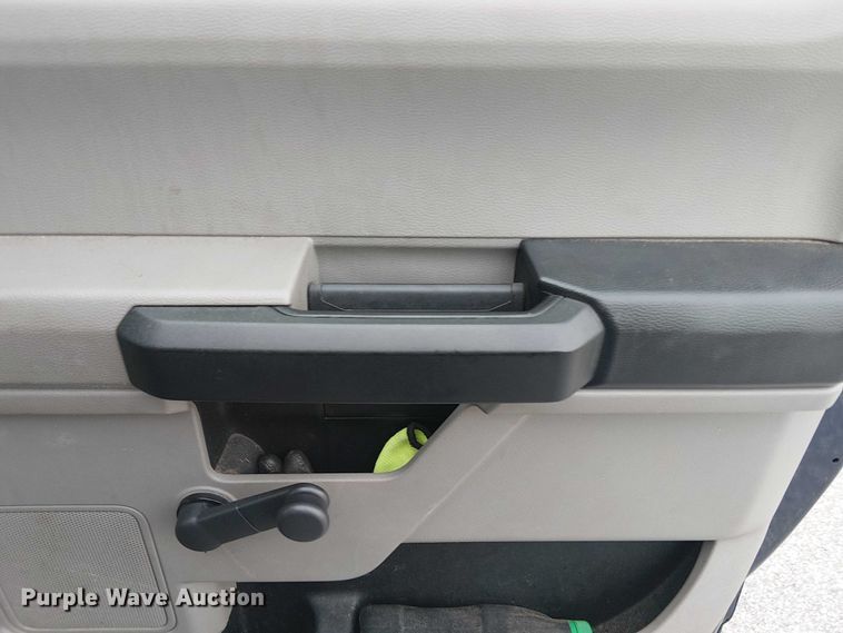 image for item EV5238 2019 Ford F250 Super Duty Crew Cab pickup truck