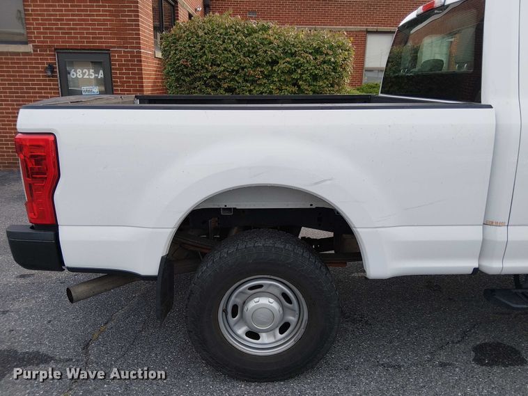 image for item EV5240 2018 Ford F250 Super Duty SuperCab pickup truck