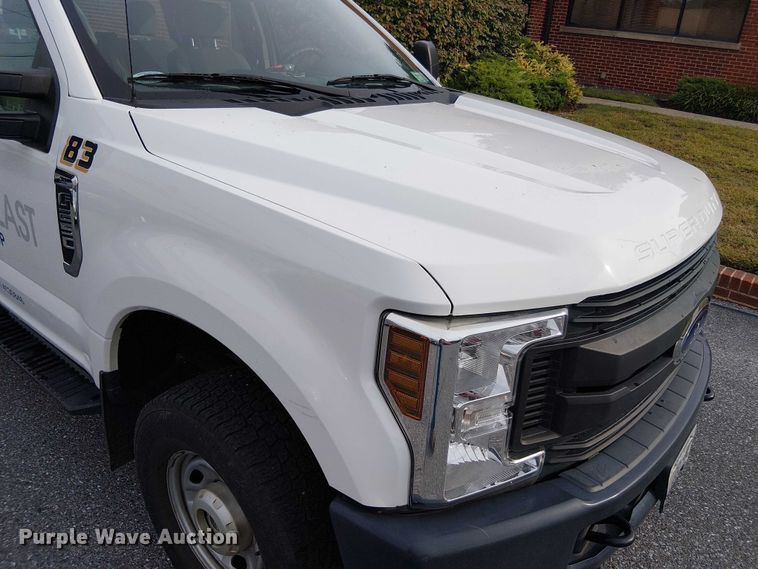 image for item EV5240 2018 Ford F250 Super Duty SuperCab pickup truck