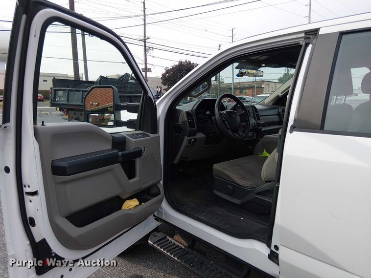 image for item EV5240 2018 Ford F250 Super Duty SuperCab pickup truck