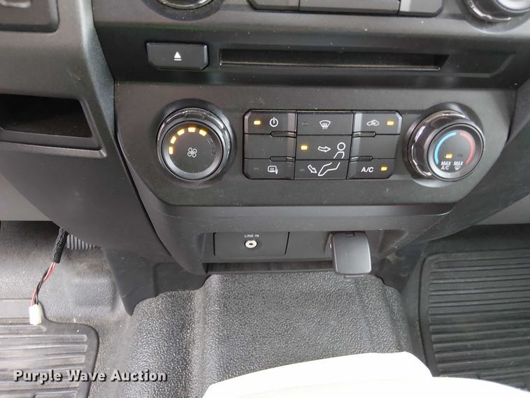 image for item EV5240 2018 Ford F250 Super Duty SuperCab pickup truck