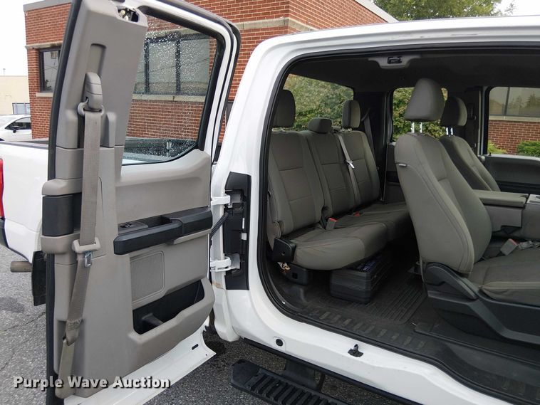 image for item EV5240 2018 Ford F250 Super Duty SuperCab pickup truck