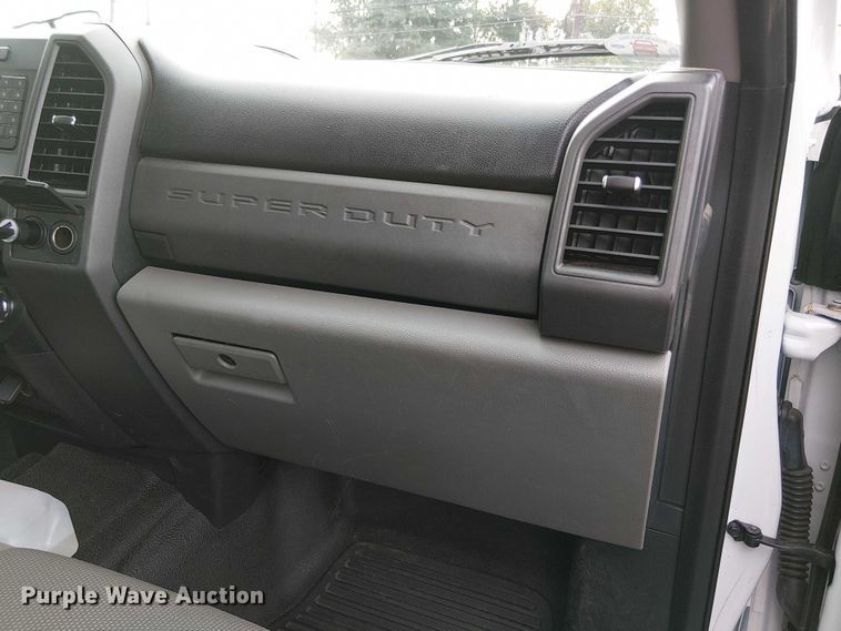 image for item EV5240 2018 Ford F250 Super Duty SuperCab pickup truck