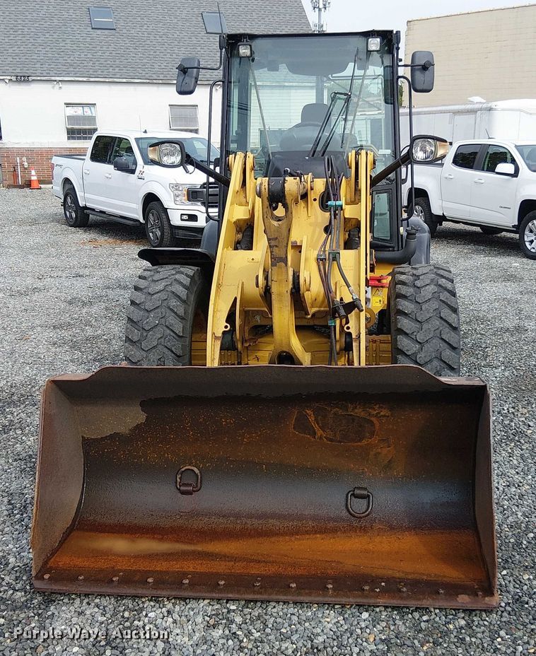 CARGADOR FRONTAL 2015 CATERPILLAR 906M