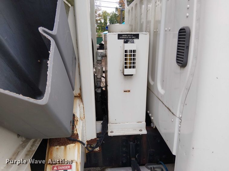 image for item EV5255 2012 Freightliner M2 bucket truck