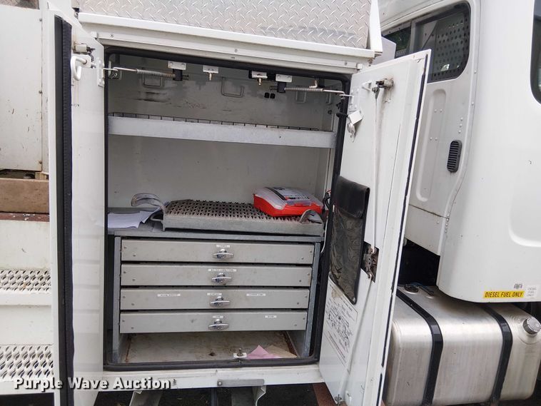 image for item EV5255 2012 Freightliner M2 bucket truck