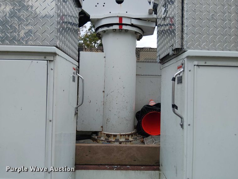 image for item EV5255 2012 Freightliner M2 bucket truck