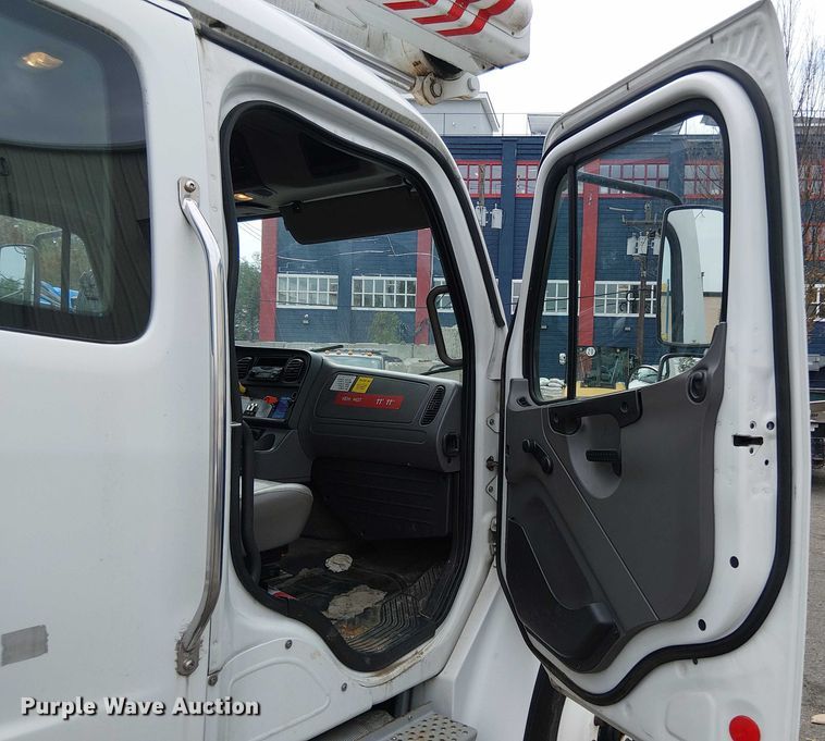 image for item EV5255 2012 Freightliner M2 bucket truck