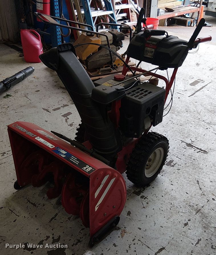 image for item EV5261 Troy bilt Storm 2840 snow blower