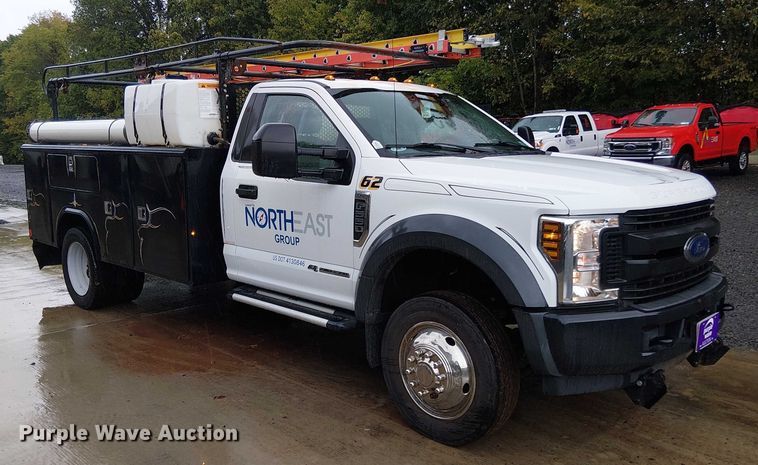 image for item EV5270 2019 Ford F550 utility / service truck