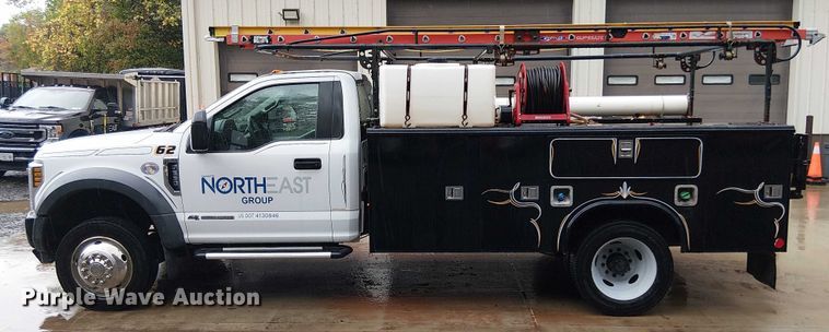 image for item EV5270 2019 Ford F550 utility / service truck