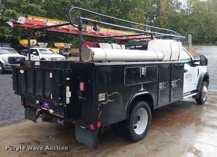 image for item EV5270 2019 Ford F550 utility / service truck