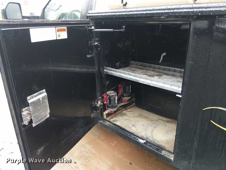 image for item EV5270 2019 Ford F550 utility / service truck