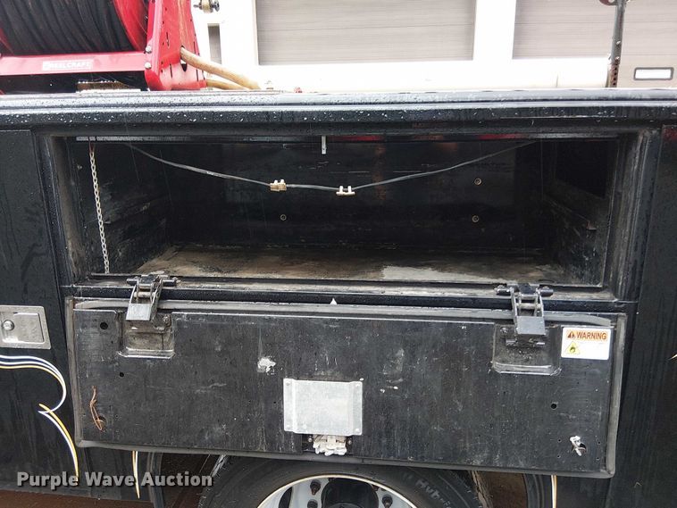 image for item EV5270 2019 Ford F550 utility / service truck