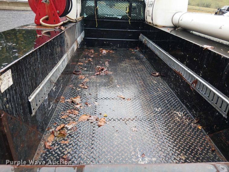 image for item EV5270 2019 Ford F550 utility / service truck