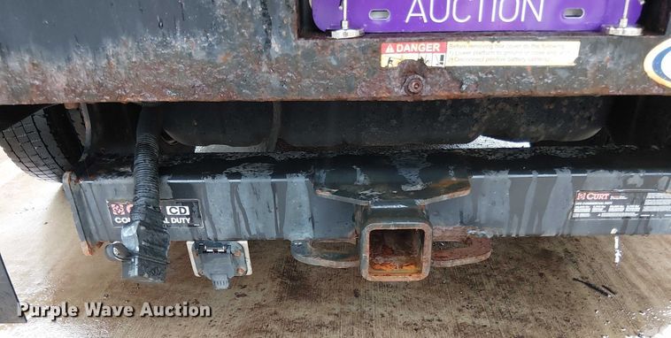 image for item EV5270 2019 Ford F550 utility / service truck