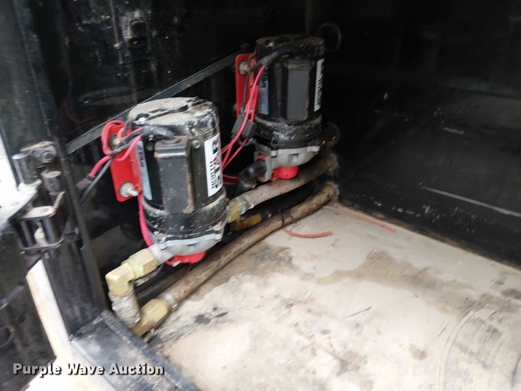 image for item EV5270 2019 Ford F550 utility / service truck