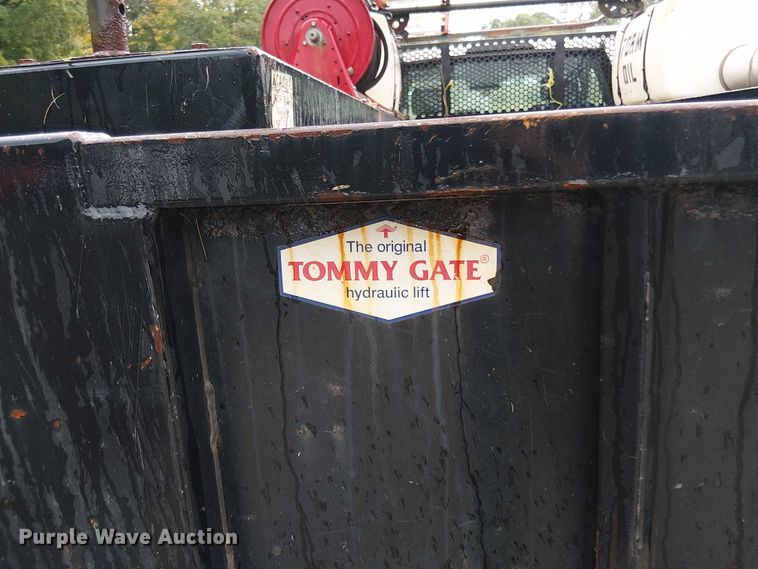 image for item EV5270 2019 Ford F550 utility / service truck