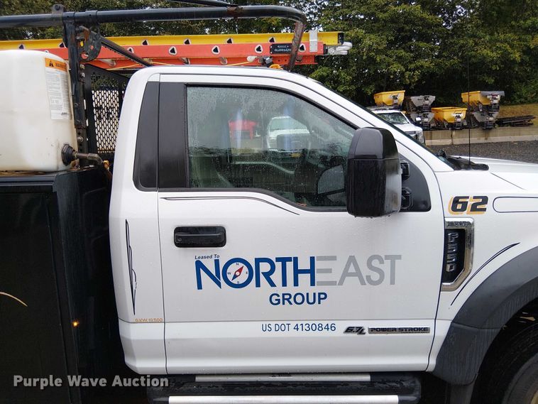 image for item EV5270 2019 Ford F550 utility / service truck