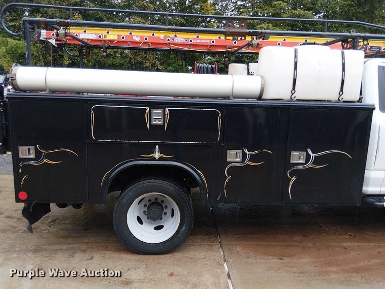 image for item EV5270 2019 Ford F550 utility / service truck