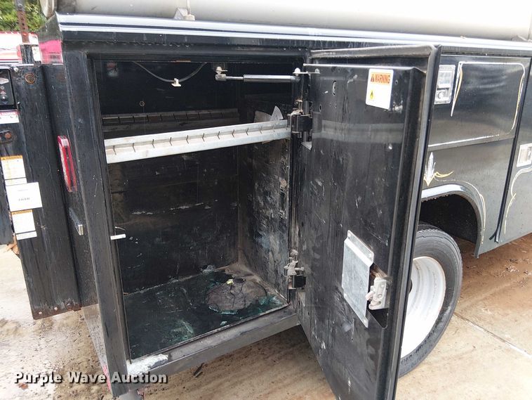 image for item EV5270 2019 Ford F550 utility / service truck