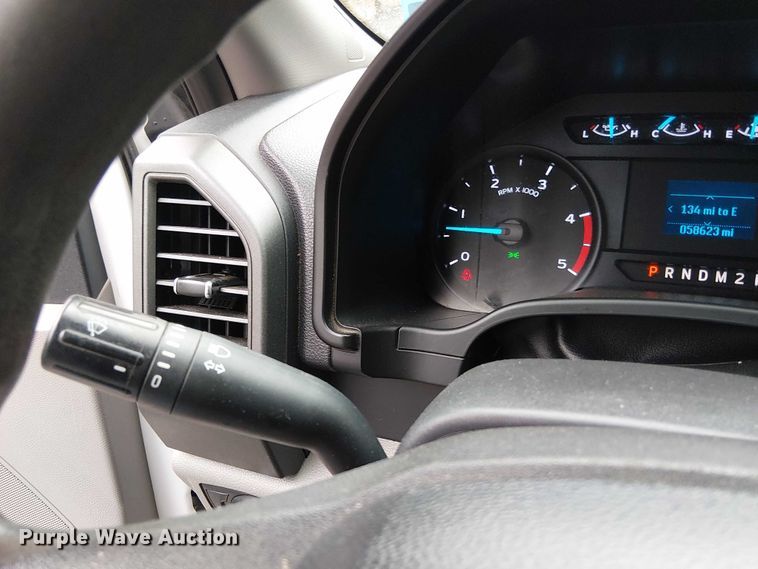 image for item EV5270 2019 Ford F550 utility / service truck