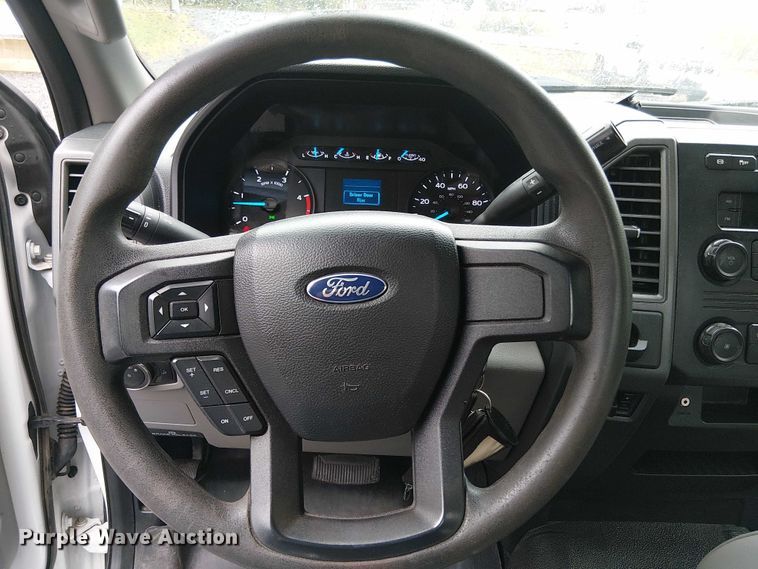 image for item EV5270 2019 Ford F550 utility / service truck