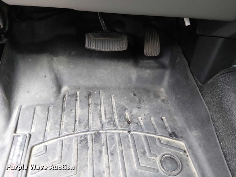 image for item EV5270 2019 Ford F550 utility / service truck