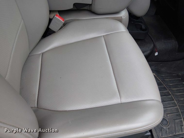 image for item EV5270 2019 Ford F550 utility / service truck