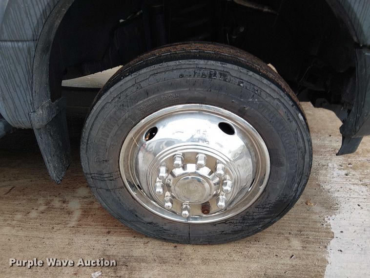 image for item EV5270 2019 Ford F550 utility / service truck