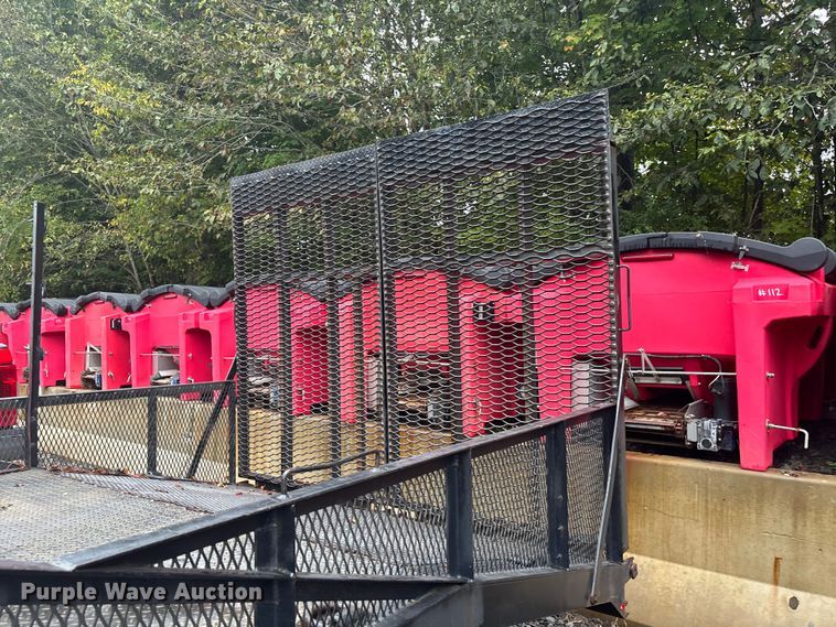 image for item EV5271 2016 Ford F350 Super Duty  flatbed pickup truck