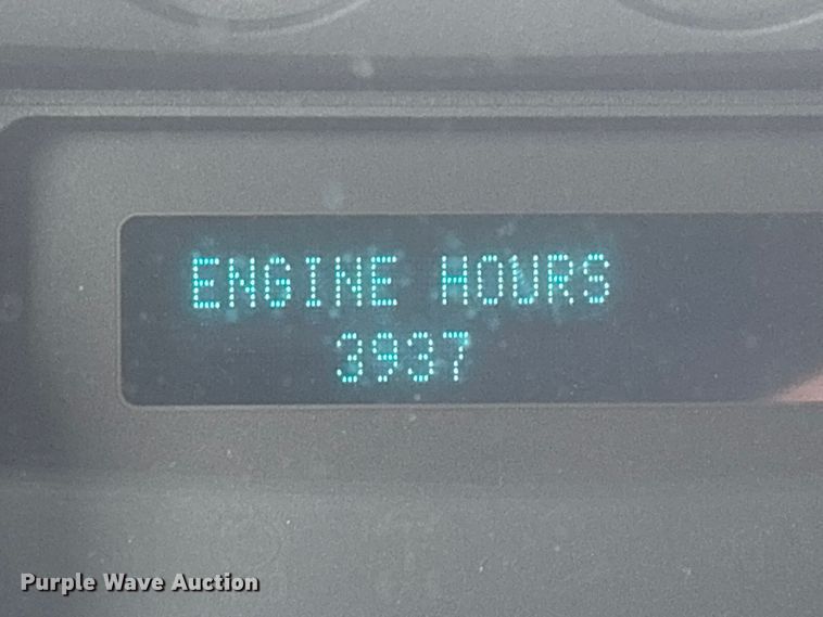 image for item EV5271 2016 Ford F350 Super Duty  flatbed pickup truck