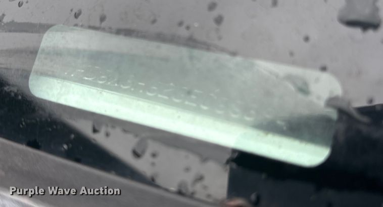 image for item EV5271 2016 Ford F350 Super Duty  flatbed pickup truck