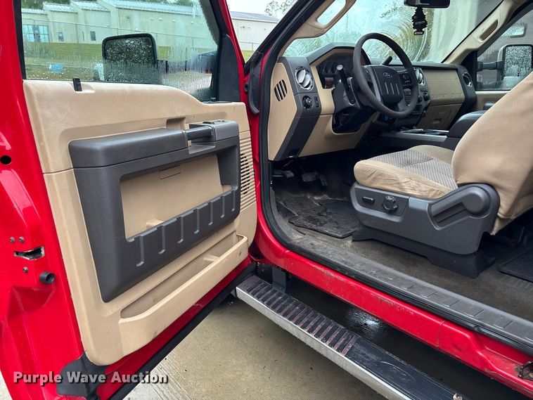 image for item EV5273 2015 Ford F250 Super Duty SuperCab pickup truck