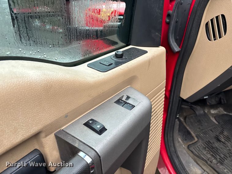 image for item EV5273 2015 Ford F250 Super Duty SuperCab pickup truck