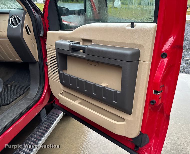 image for item EV5273 2015 Ford F250 Super Duty SuperCab pickup truck