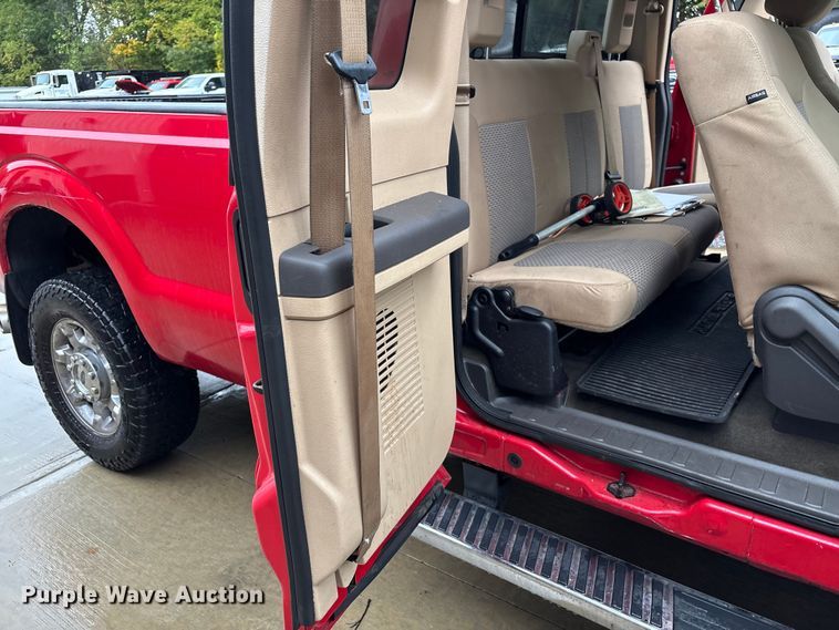 image for item EV5273 2015 Ford F250 Super Duty SuperCab pickup truck