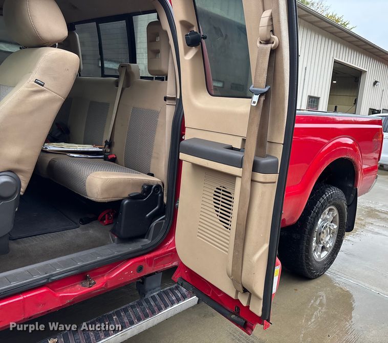 image for item EV5273 2015 Ford F250 Super Duty SuperCab pickup truck