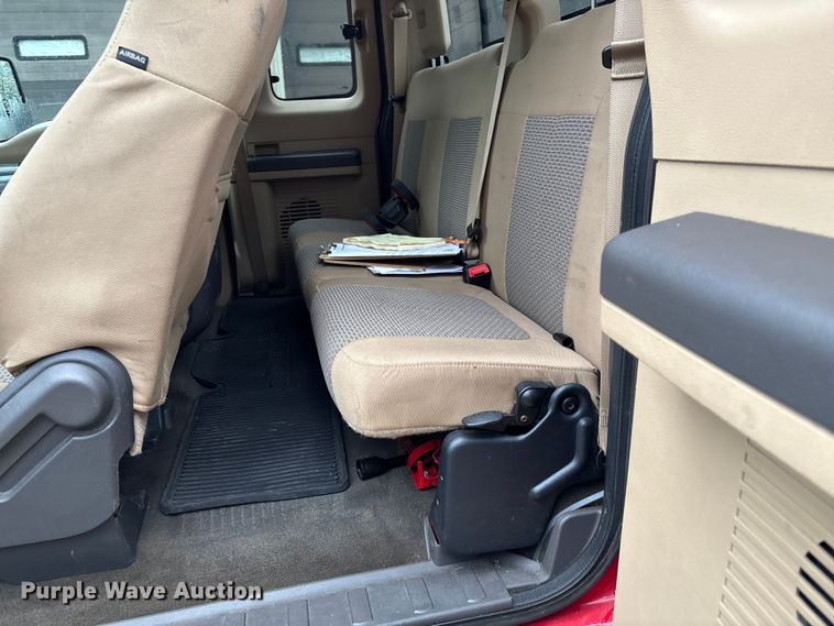 image for item EV5273 2015 Ford F250 Super Duty SuperCab pickup truck