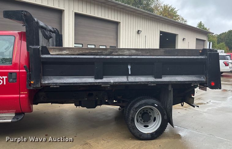 image for item EV5274 2013 Ford F550 dump truck