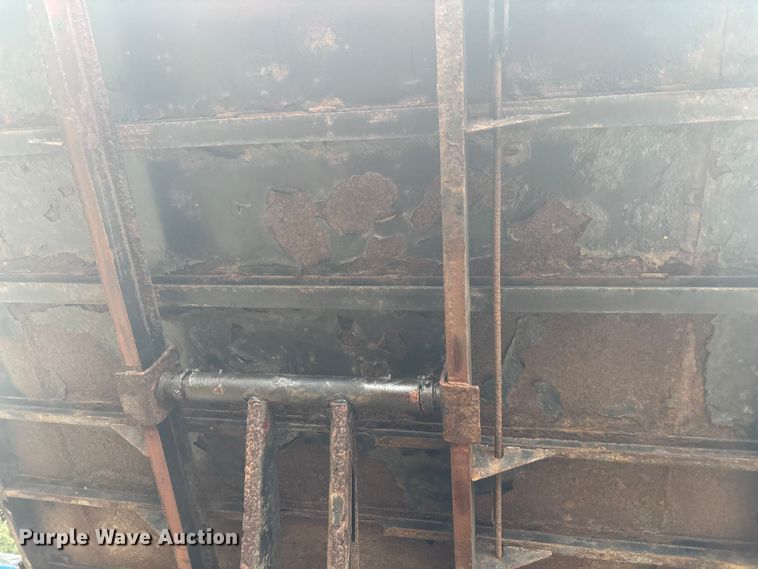 image for item EV5274 2013 Ford F550 dump truck