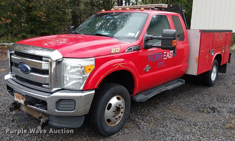 image for item EV5275 2016 Ford F350 Super Duty utility bed pickup truck