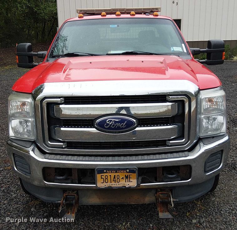 image for item EV5275 2016 Ford F350 Super Duty utility bed pickup truck