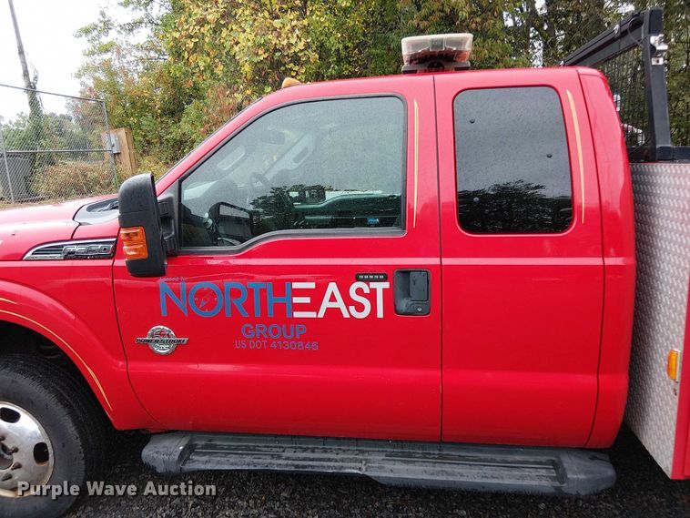 image for item EV5275 2016 Ford F350 Super Duty utility bed pickup truck