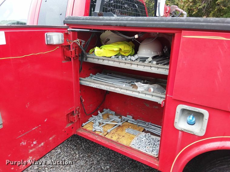 image for item EV5275 2016 Ford F350 Super Duty utility bed pickup truck