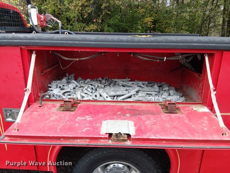 image for item EV5275 2016 Ford F350 Super Duty utility bed pickup truck