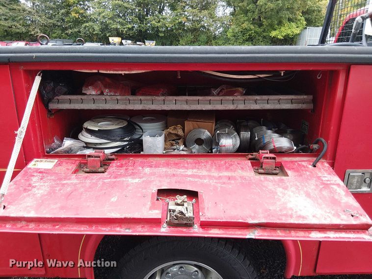 image for item EV5275 2016 Ford F350 Super Duty utility bed pickup truck