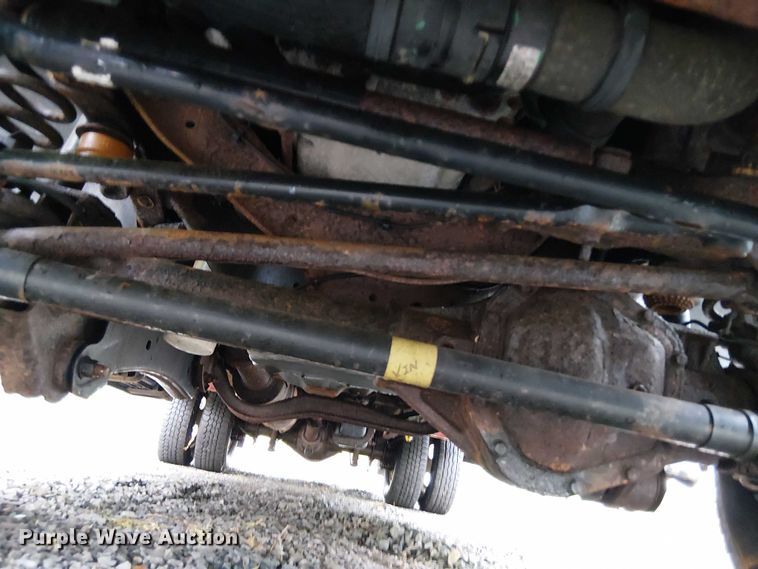 image for item EV5275 2016 Ford F350 Super Duty utility bed pickup truck